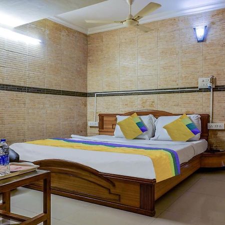 Hotel Treebo Trip Ganpati Bhopal Esterno foto