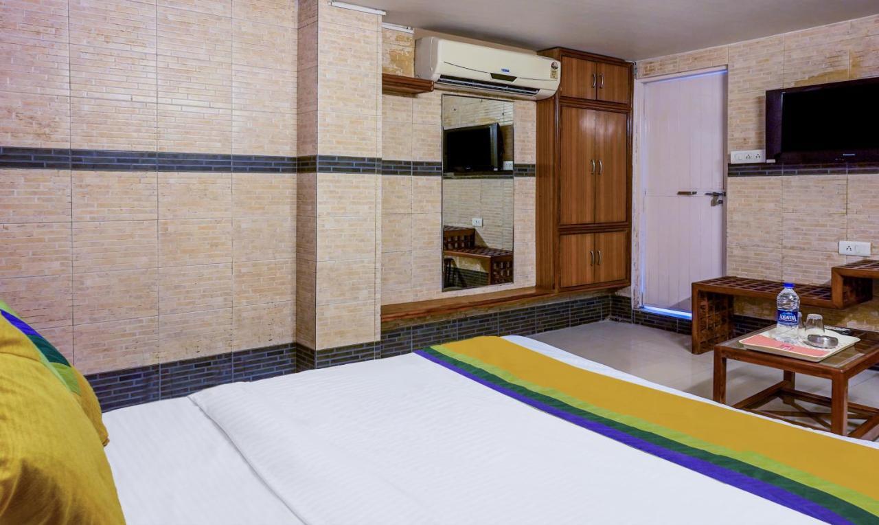 Hotel Treebo Trip Ganpati Bhopal Esterno foto